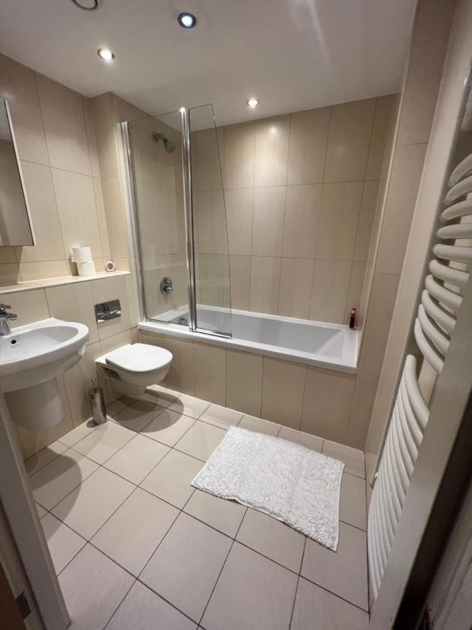 Bigkings Cosy 2 Bedroom Apartment With Free Parking In Central Manchester Exterior foto